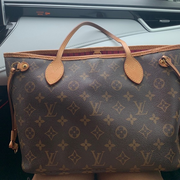 LV purse - Picture 2 of 5